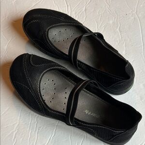 Earth Shoes Black suede Mary Jane Comfort Flats with Elastic Strap